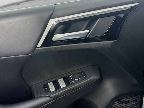 Used 2024 Mitsubishi Outlander SE FWD image 15