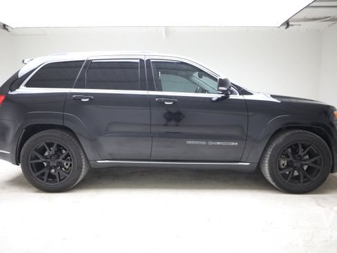 Used 2020 Jeep Grand Cherokee Summit AWD/4WD image 6