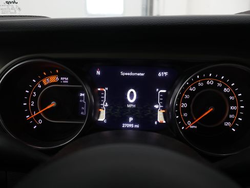 Used 2023 Jeep Gladiator Sport AWD/4WD image 10
