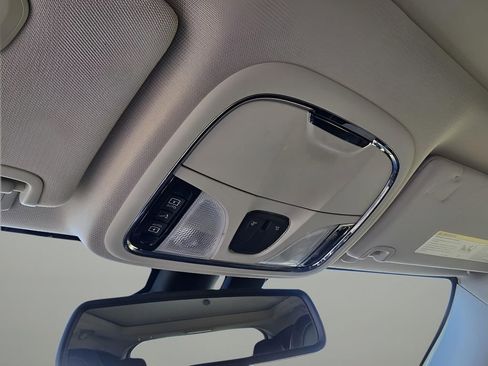 Used 2016 Jeep Cherokee Trailhawk w/ Comfort/Convenience Group image 23