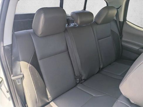 Used 2017 Toyota Tacoma SR5 w/ Tow Package RWD image 18