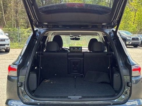 Used 2025 Mitsubishi Outlander AWD image 18