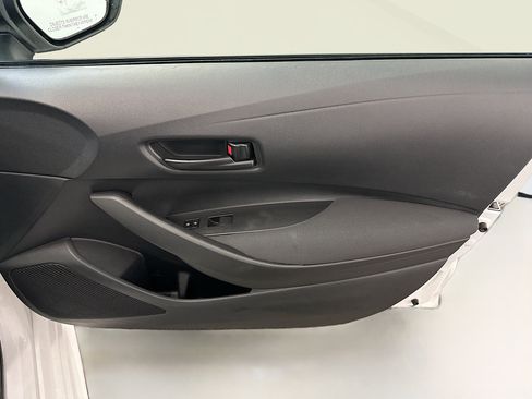 Used 2025 Toyota Corolla LE FWD image 33