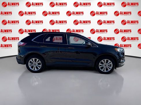 Used 2023 Ford Edge Titanium image 4