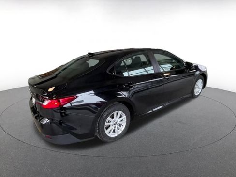 Used 2025 Toyota Camry LE image 13
