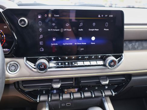 Used 2023 Chevrolet Colorado ZR2 w/ Desert Boss Special Edition image 19