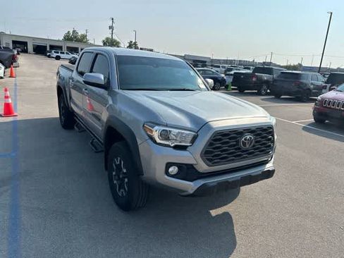Used 2021 Toyota Tacoma TRD Off-Road w/ Technology Package AWD/4WD image 27
