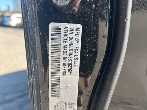 New 2025 Jeep Compass Latitude w/ Sun & Sound Group image 29