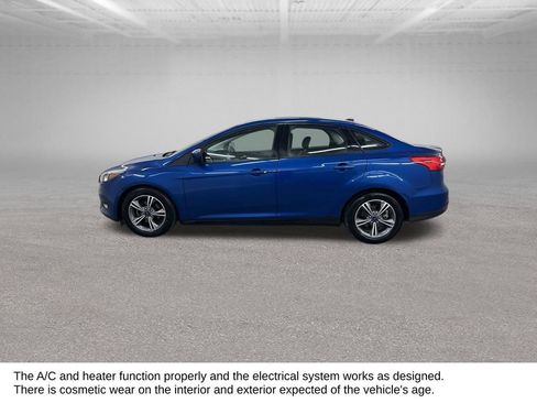 Used 2018 Ford Focus SE w/ SE Appearance Package FWD image 8