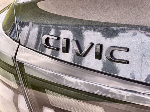 Used 2025 Honda Civic Sport image 8