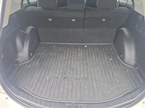 Used 2018 Toyota RAV4 XLE AWD/4WD image 10