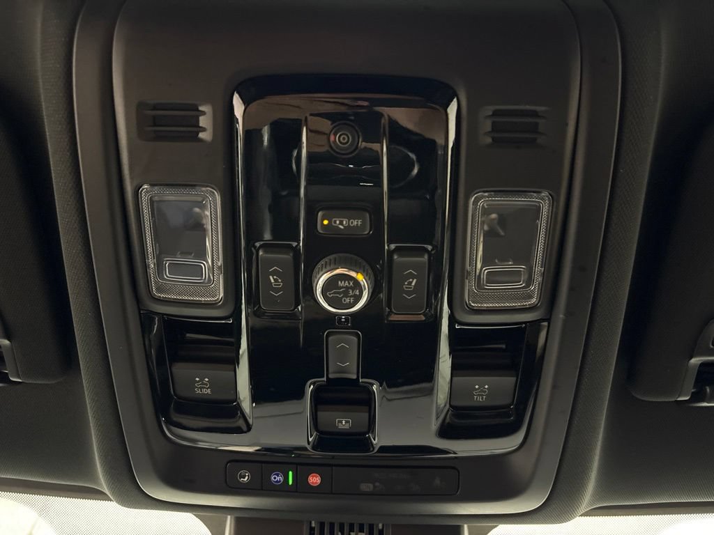 Used 2026 Chevrolet Suburban High Country AWD/4WD image 26