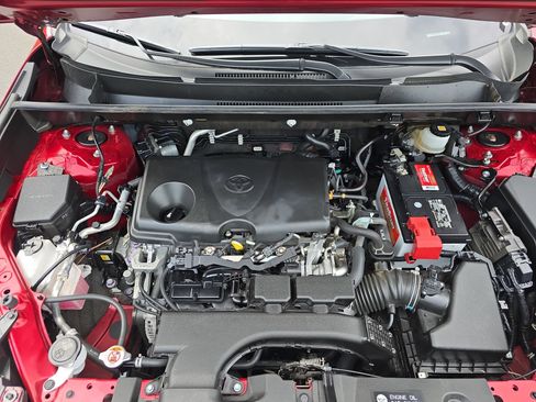 Used 2020 Toyota RAV4 XLE w/ Convenience Package FWD image 32