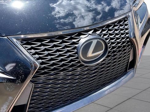 Used 2018 Lexus IS 350 F Sport RWD image 29