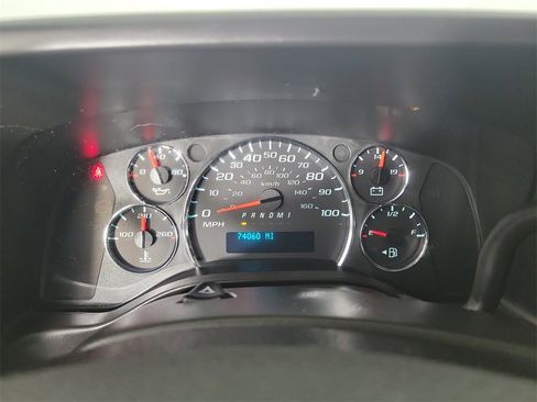 Used 2018 GMC Savana 2500 w/ Driver Convenience Package image 17