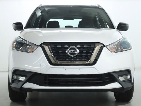 Used 2019 Nissan Kicks SR FWD image 6