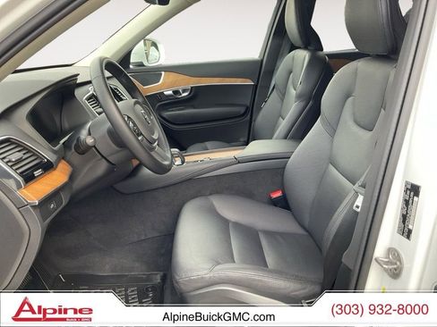 Used 2024 Volvo XC90 B5 Plus image 9