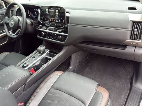 Used 2024 Nissan Pathfinder Platinum w/ Cargo Package image 37