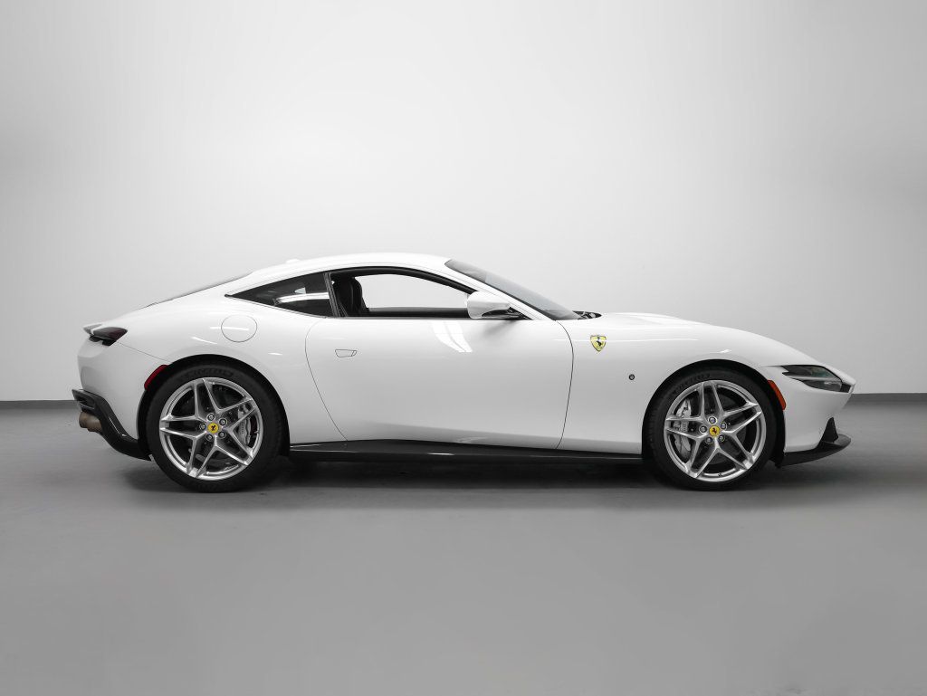 Certified 2023 Ferrari Roma RWD image 3