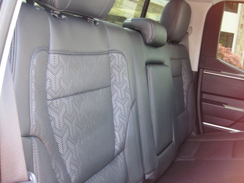 Used 2022 Toyota Tundra Limited AWD/4WD image 31