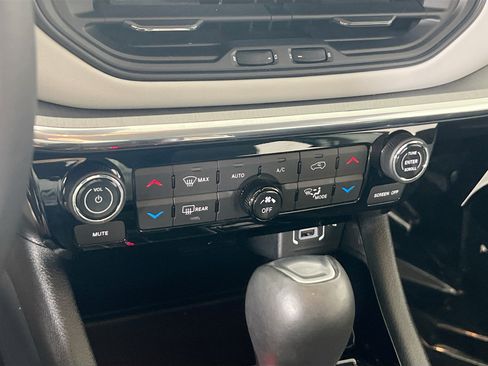 Used 2022 Jeep Compass Limited w/ Sun and Sound Group AWD/4WD image 15