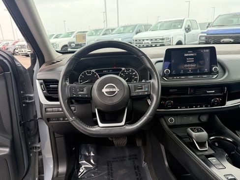 Used 2023 Nissan Rogue SL image 17
