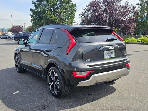 Used 2023 Kia Niro EX Touring FWD image 5