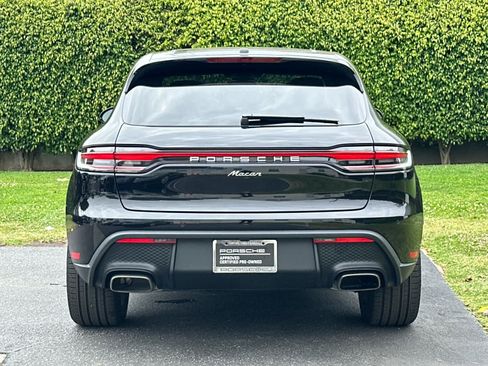 Certified 2026 Porsche Macan AWD/4WD image 7