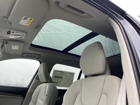 Used 2023 Volvo XC90 B6 Plus w/ Protection Package Premier image 25