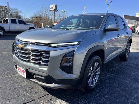 Used 2025 Chevrolet Equinox LT image 7