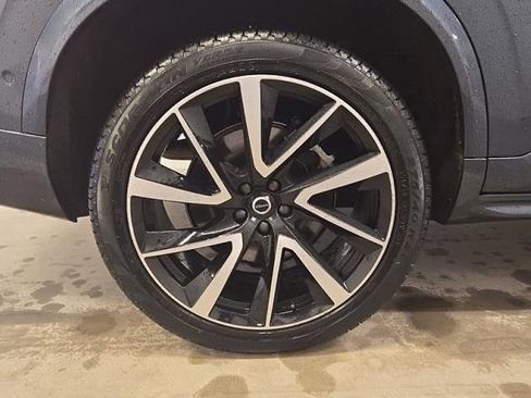 Certified 2024 Volvo XC90 B6 Plus image 21