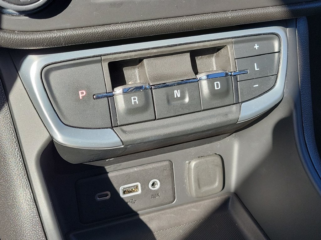 Used 2024 GMC Terrain SLE w/ Driver Convenience Package FWD image 30