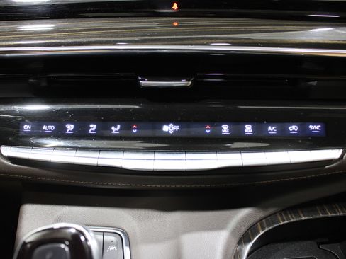 Used 2024 Cadillac Escalade Premium Luxury w/ LPO, Floor Liner Package AWD/4WD image 17