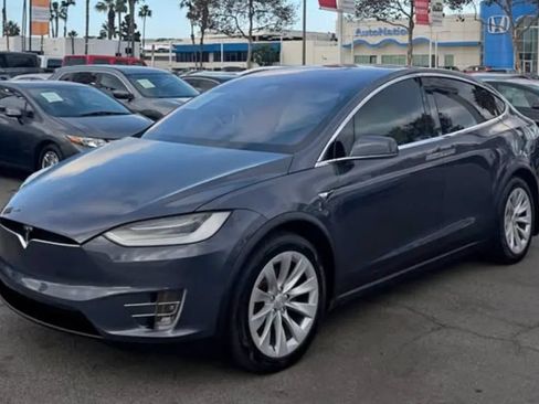 Used 2020 Tesla Model X AWD/4WD image 2