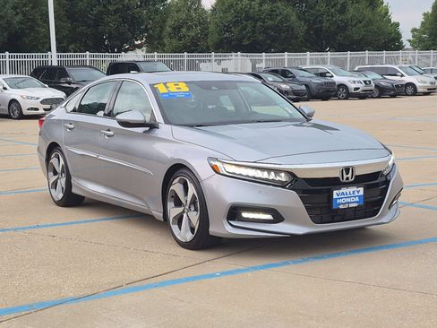 Used 2018 Honda Accord Touring image 5