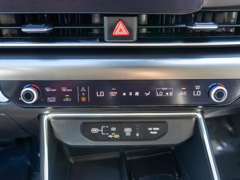 Certified 2025 Kia Carnival SX FWD image 29