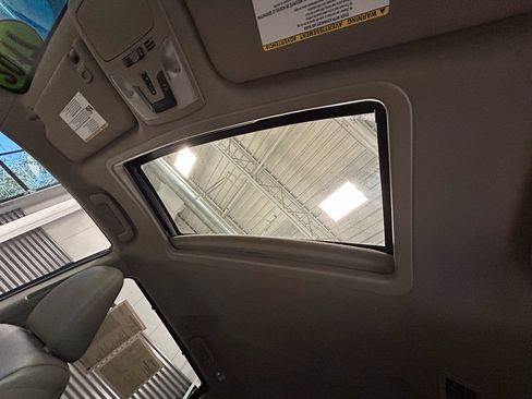 Used 2017 Toyota Sienna XLE w/ XLE Navigation Package FWD image 56
