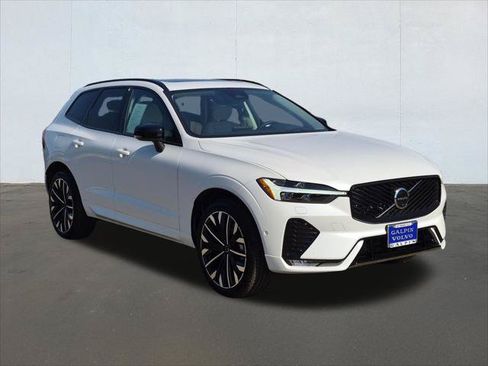 Used 2026 Volvo XC60 B5 Ultra w/ Climate Package PRO AWD/4WD image 7