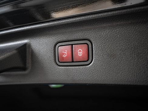 Certified 2022 Mercedes-Benz S 500 4MATIC image 19