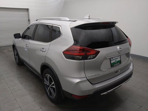 Used 2019 Nissan Rogue SV w/ Premium Package FWD image 5