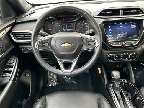 Certified 2023 Chevrolet TrailBlazer ACTIV w/ Sun and Liftgate Package FWD image 17