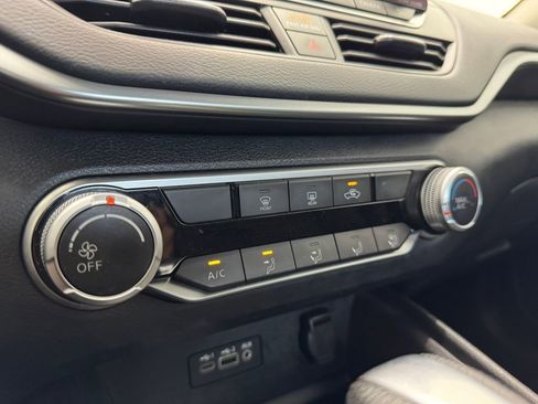 Used 2022 Nissan Altima 2.5 SV FWD image 41