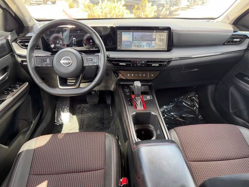 Used 2025 Nissan Kicks SR w/ SR Premium Package AWD/4WD image 18