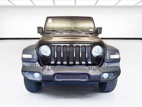 Used 2018 Jeep Wrangler Unlimited Sport S AWD/4WD image 2