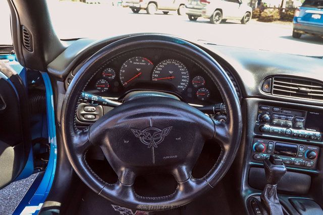 Used 1998 Chevrolet Corvette Coupe w/ Roof Pkg RWD image 41