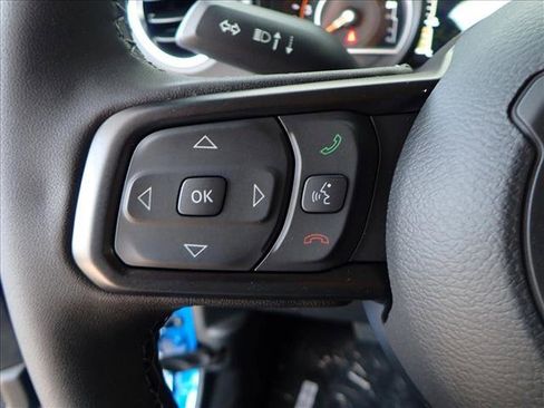 New 2025 Jeep Gladiator Sport image 12