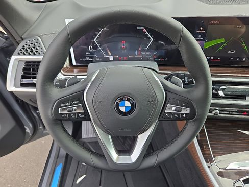 Used 2026 BMW X5 xDrive40i w/ Climate Comfort Package image 8