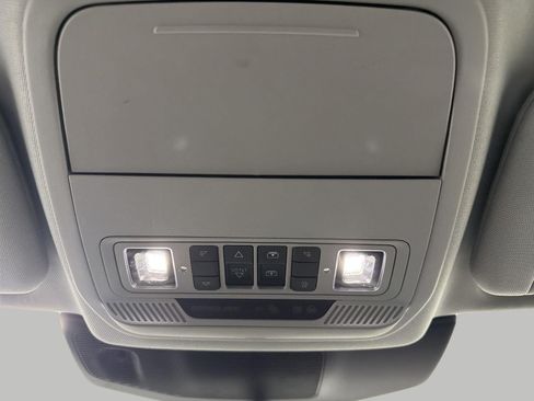Used 2024 Ford Explorer XLT w/ Equipment Group 202A AWD/4WD image 18