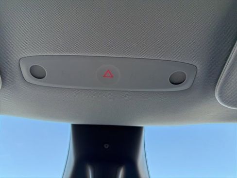 Used 2026 Tesla Model Y 2WD image 38