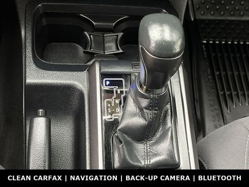 Used 2018 Toyota Tacoma TRD Sport AWD/4WD image 22